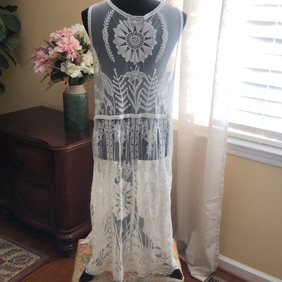 Lace Vest - Picture 5 of 8
